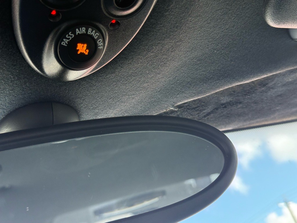 2006 MINI Cooper Image 22
