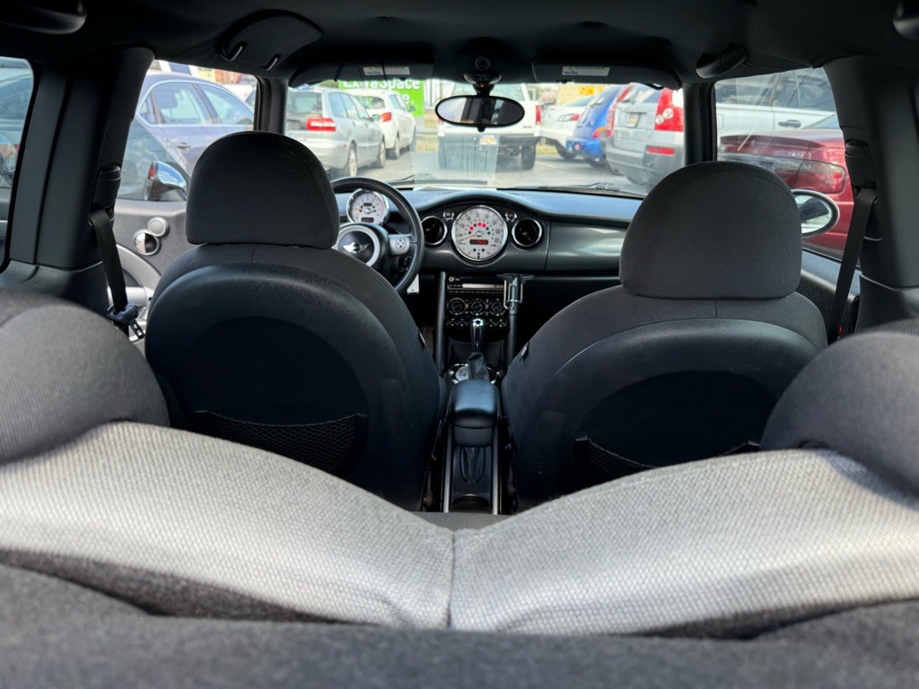 2006 MINI Cooper Image 46