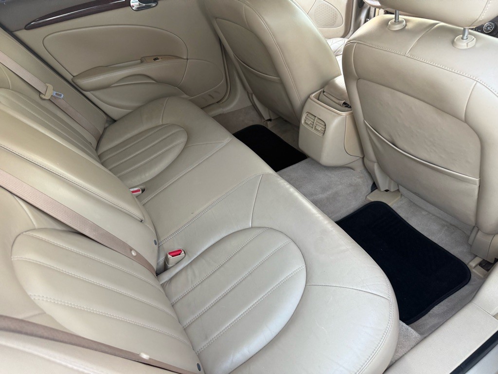 2006 Buick Lucerne Image 11