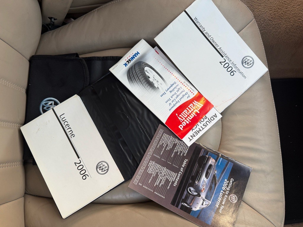 2006 Buick Lucerne Image 17