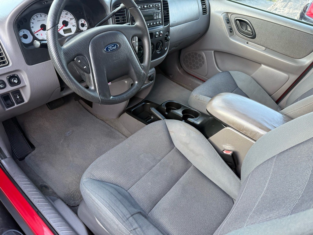 2002 Ford Escape Image 9