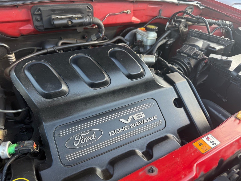 2002 Ford Escape Image 36
