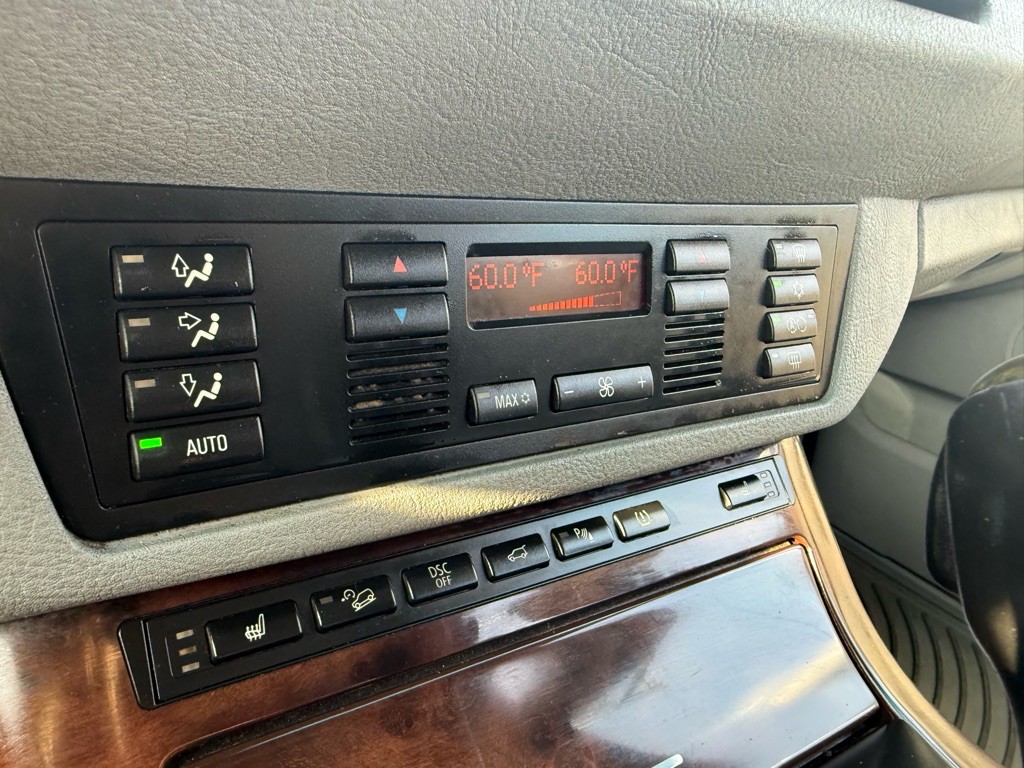 2006 BMW X5 Image 30