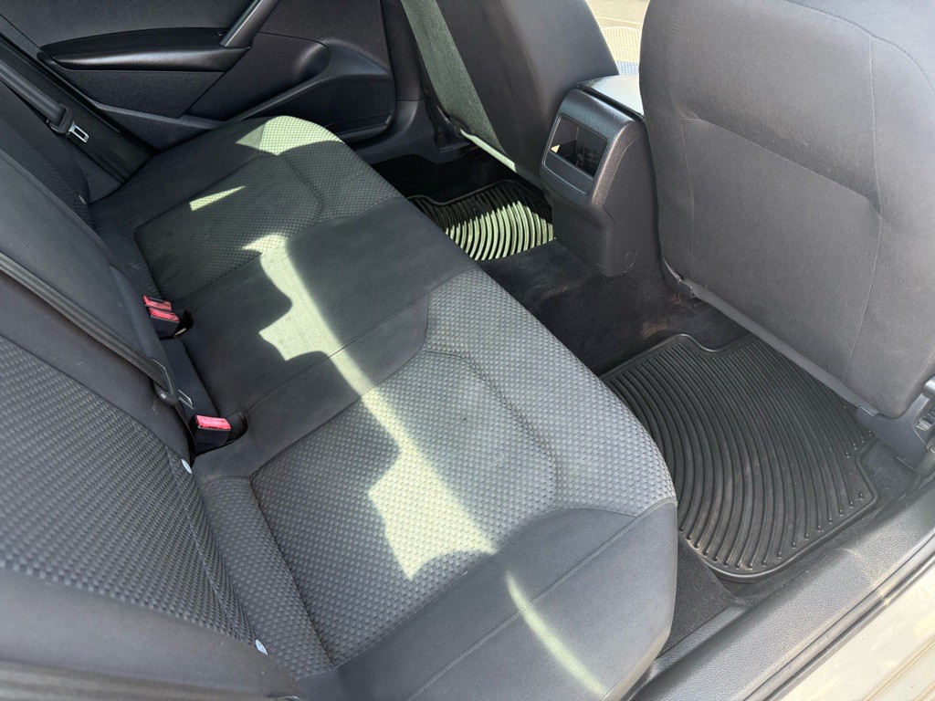 2014 Volkswagen Passat Image 13