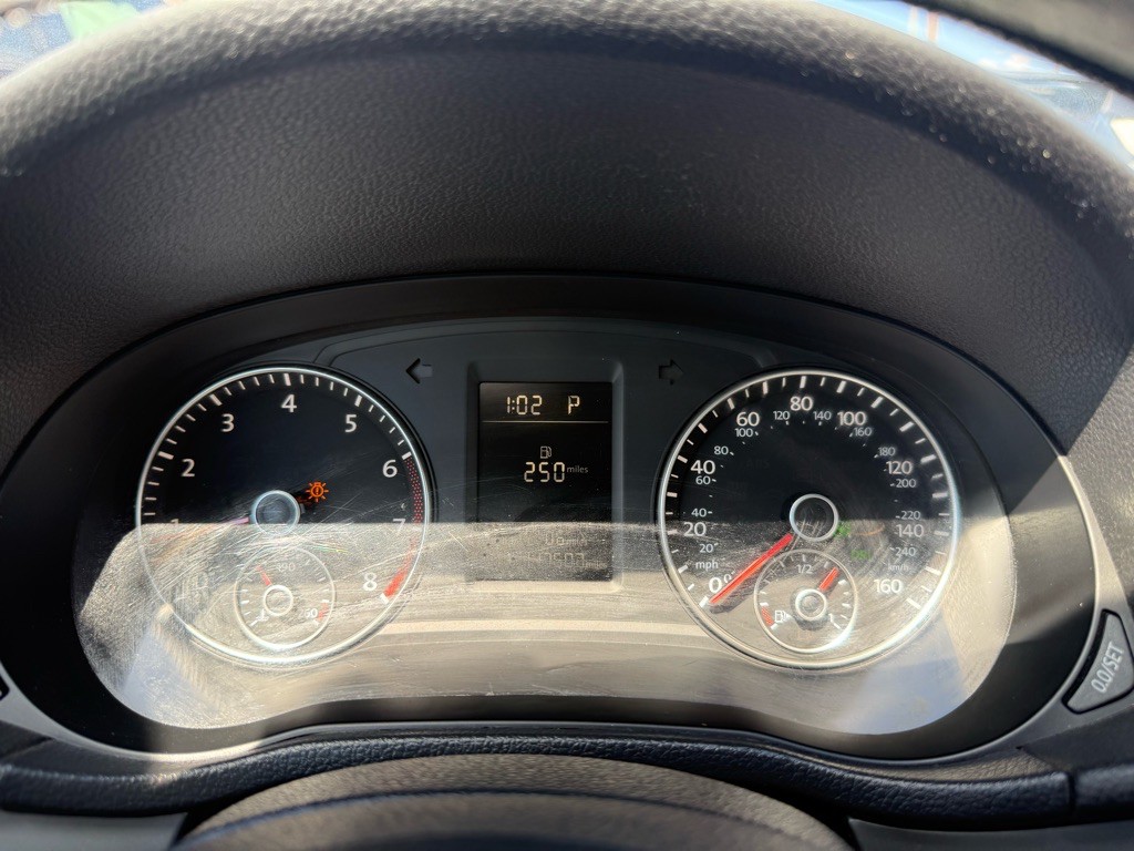 2014 Volkswagen Passat Image 26