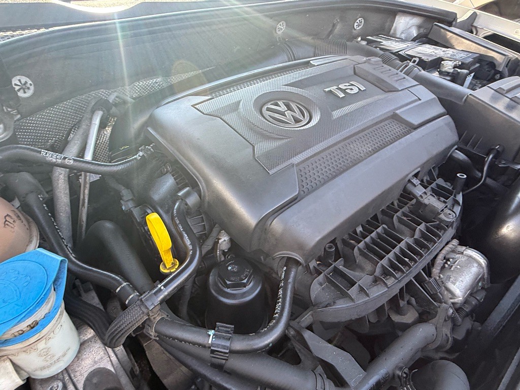 2014 Volkswagen Passat Image 30