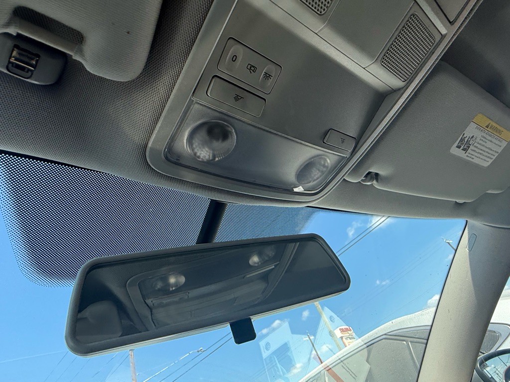 2014 Volkswagen Passat Image 31