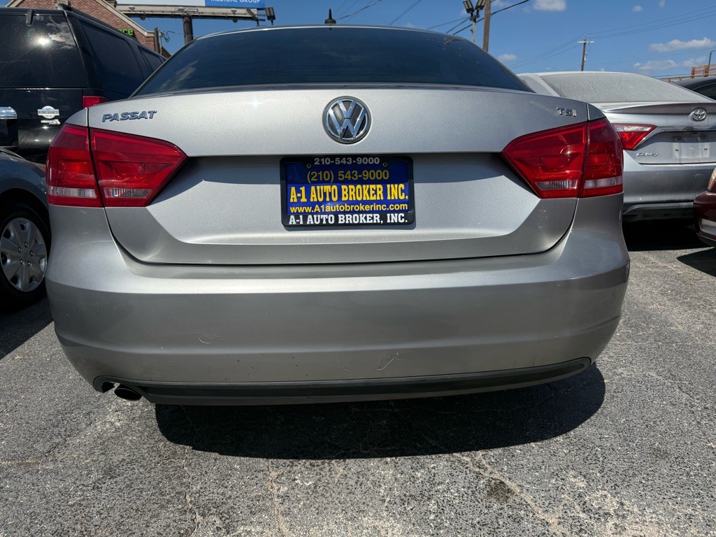 2014 Volkswagen Passat Image 3
