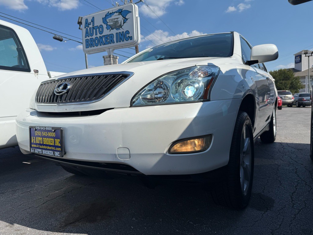 2004 Lexus RX Image 1