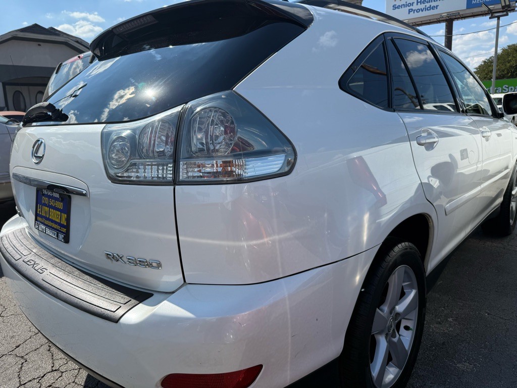 2004 Lexus RX Image 4
