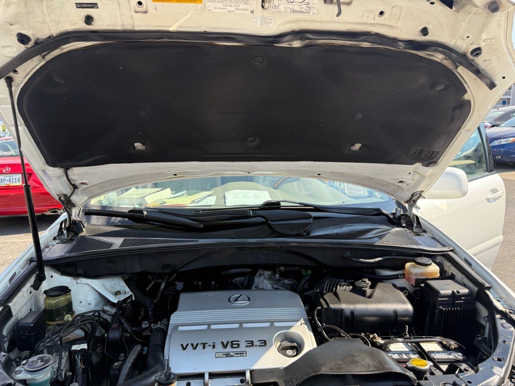 2004 Lexus RX Image 10
