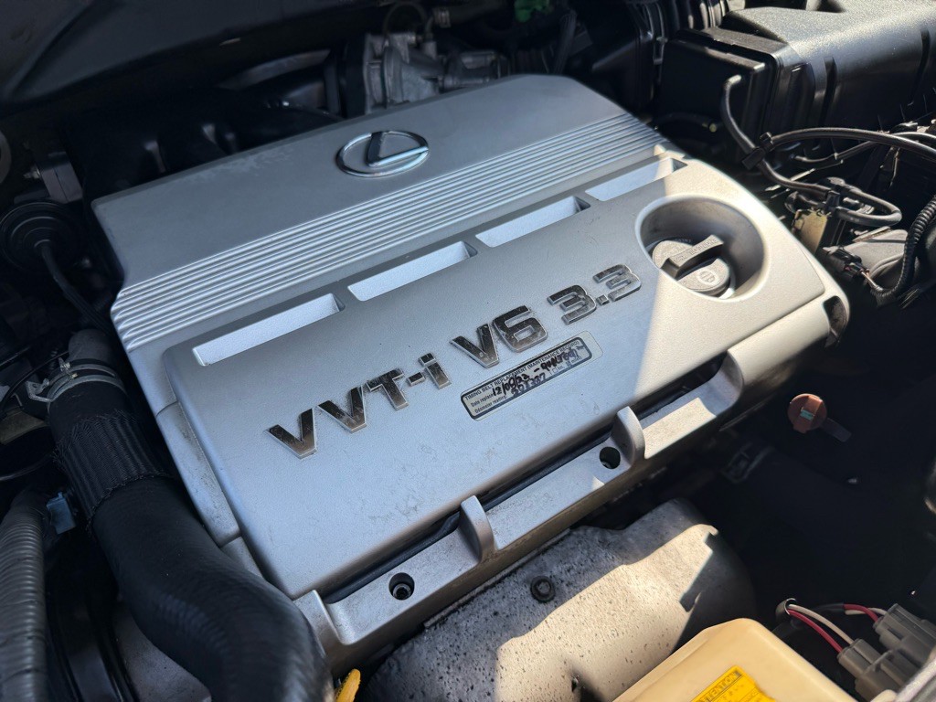 2004 Lexus RX Image 13