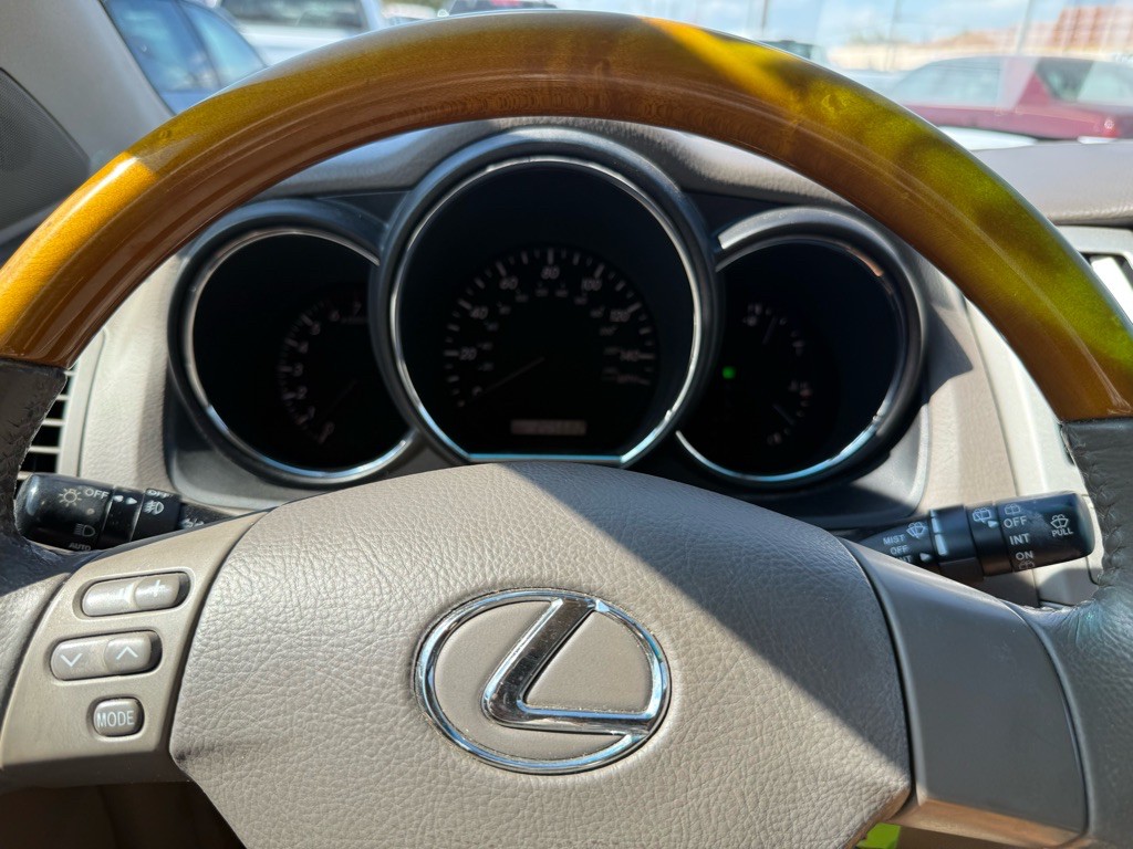 2004 Lexus RX Image 21