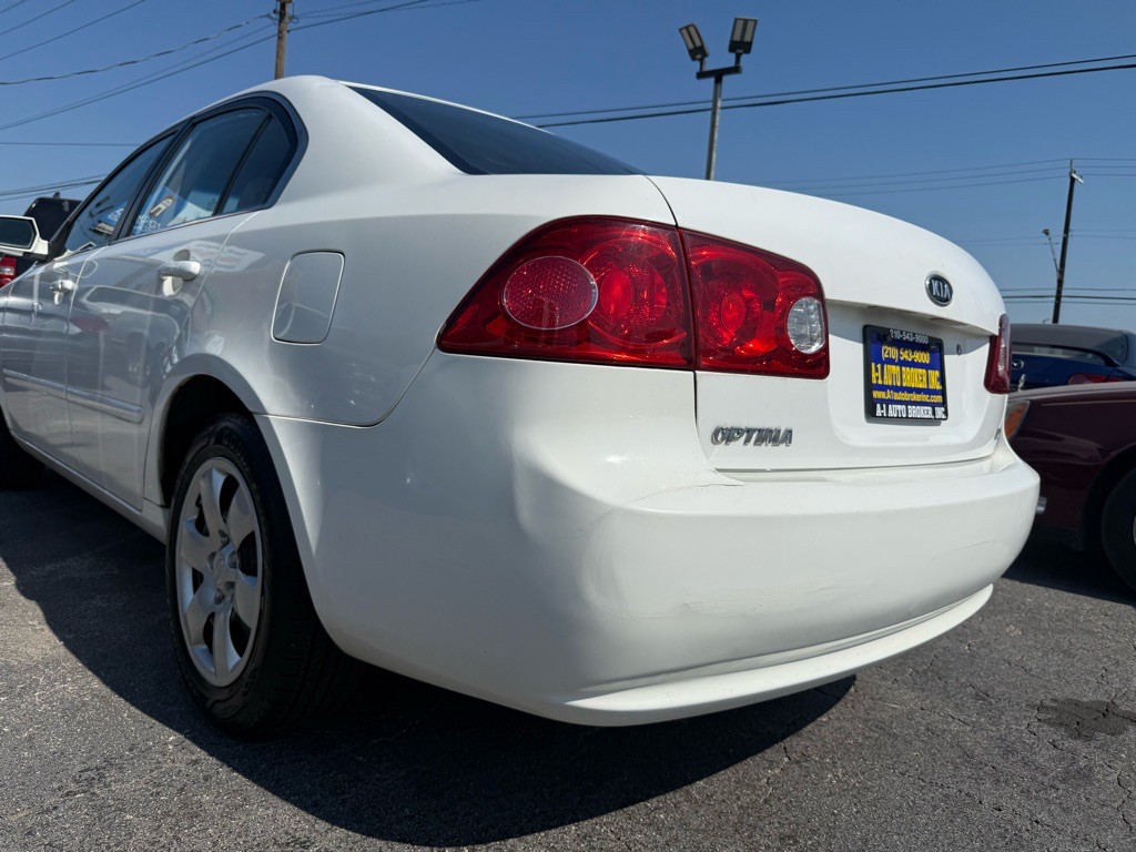 2008 Kia Optima Image 2