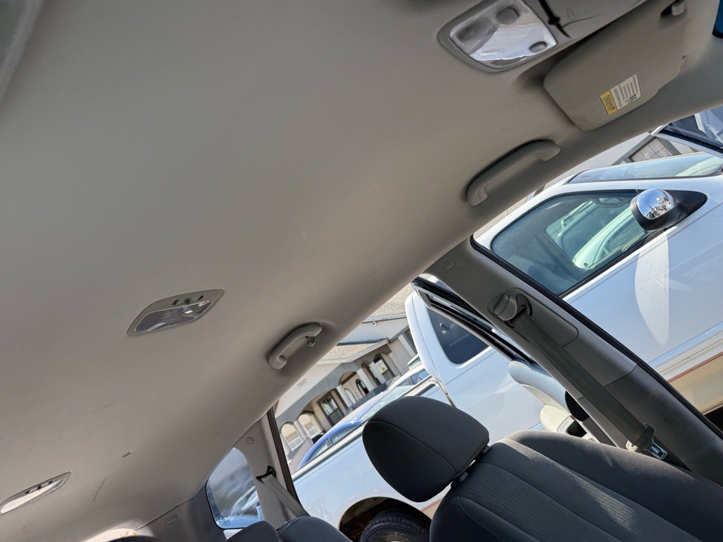 2008 Kia Rondo Image 9