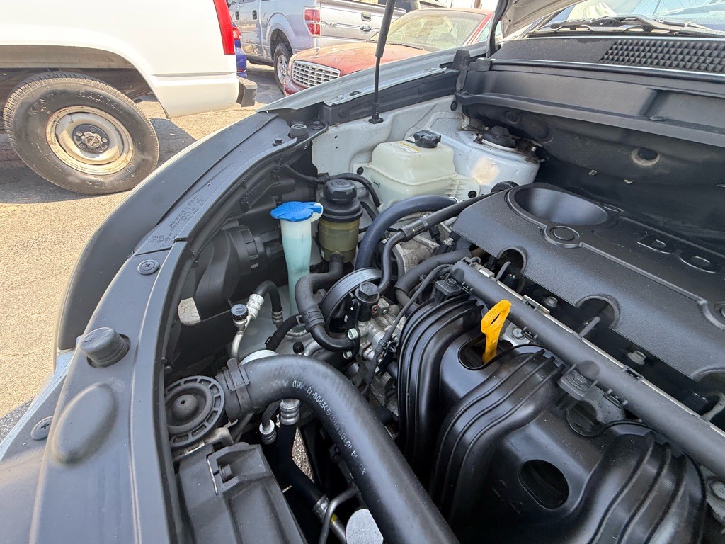 2008 Kia Rondo Image 35