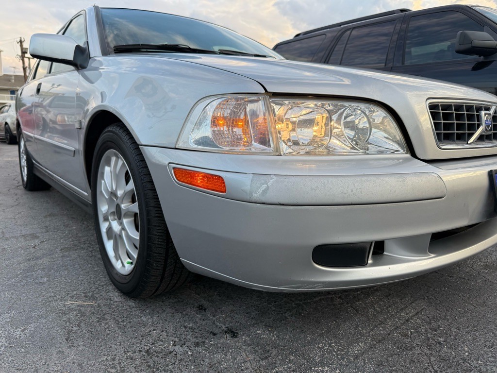 2004 Volvo V40 Image 5