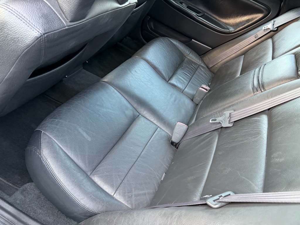 2004 Volvo V40 Image 12