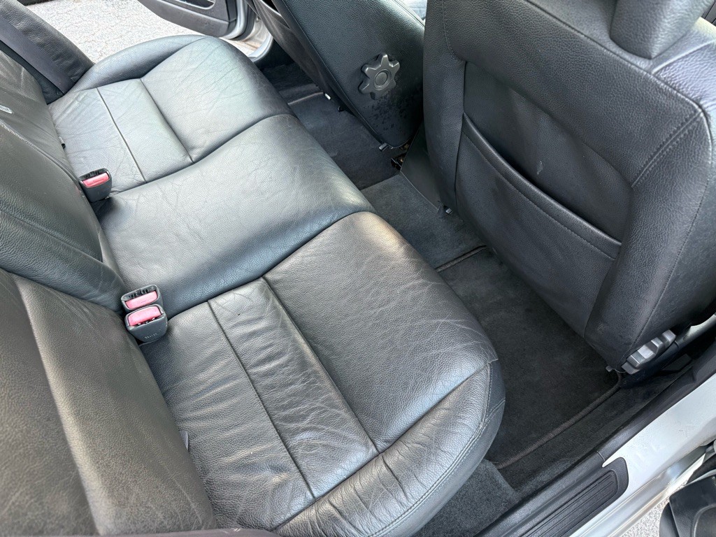2004 Volvo V40 Image 17