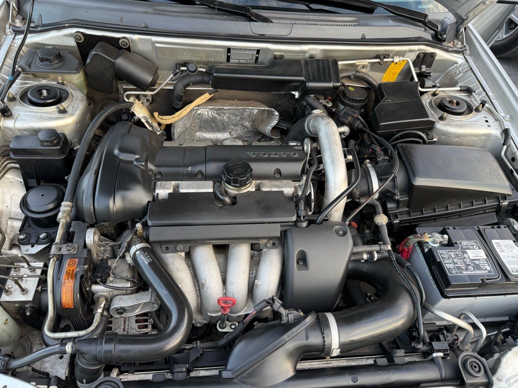 2004 Volvo V40 Image 38