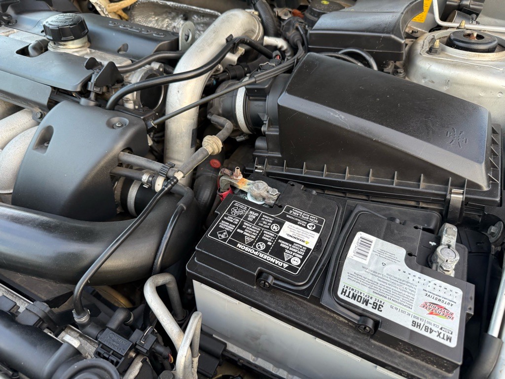 2004 Volvo V40 Image 41