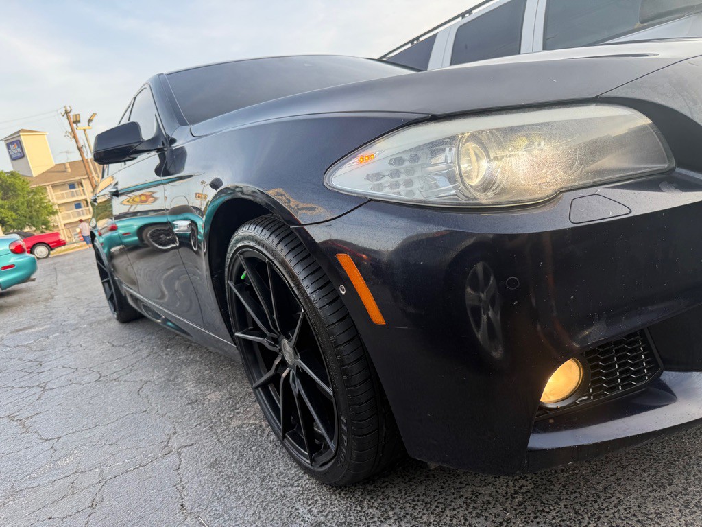 2011 BMW 5 Series Image 5