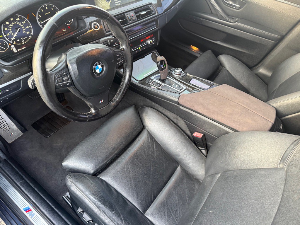 2011 BMW 5 Series Image 7