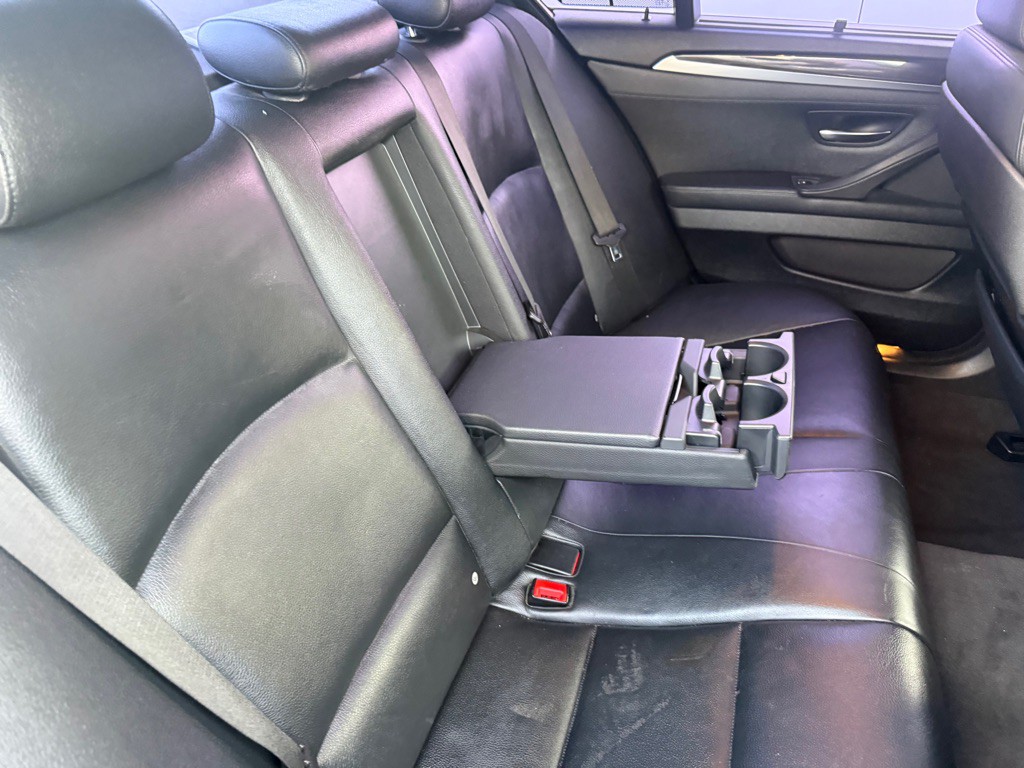 2011 BMW 5 Series Image 13