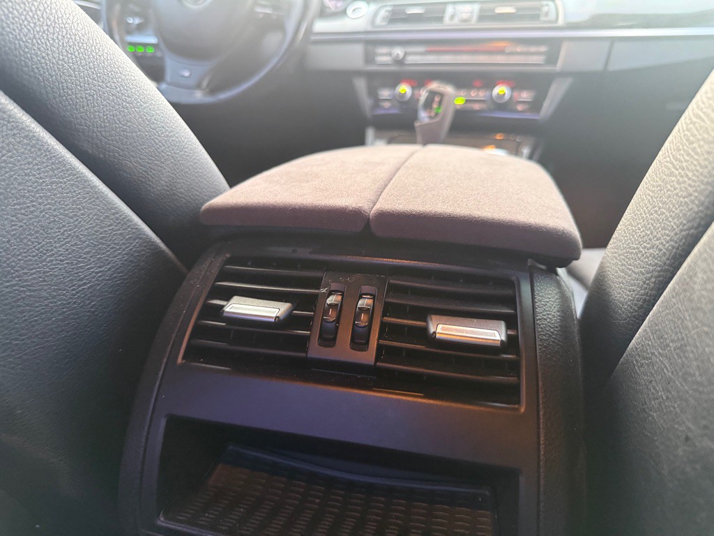 2011 BMW 5 Series Image 14
