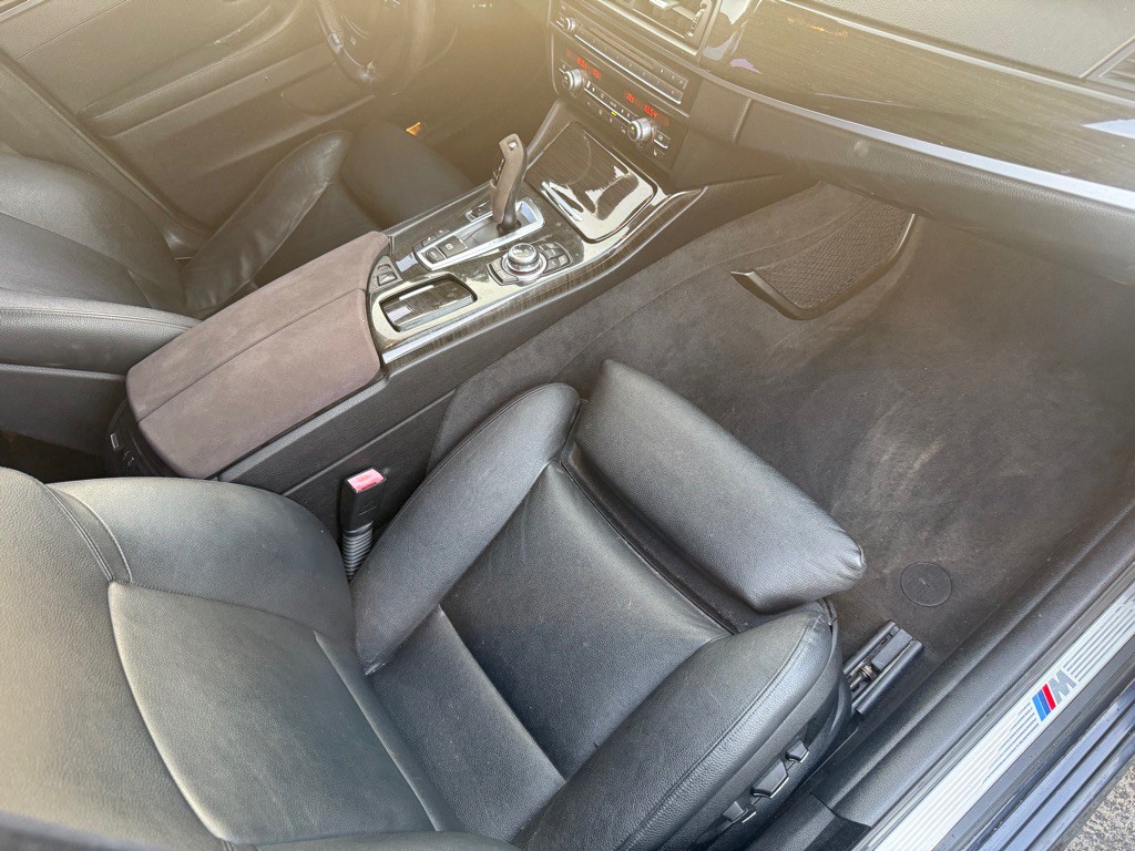 2011 BMW 5 Series Image 16