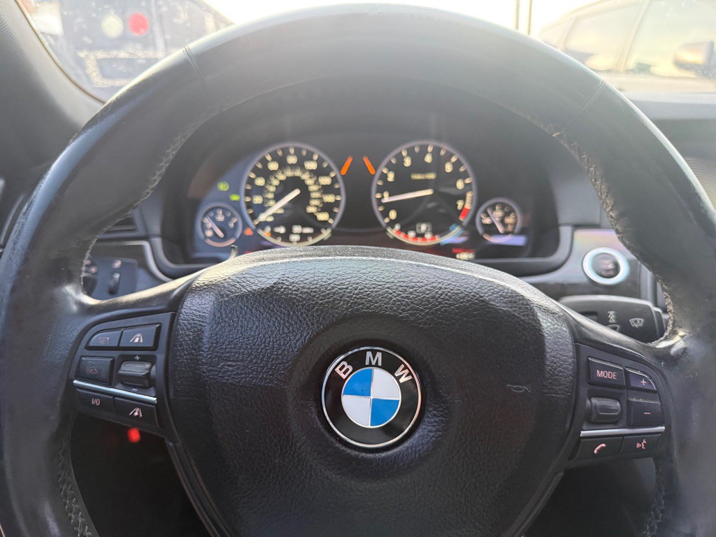 2011 BMW 5 Series Image 33