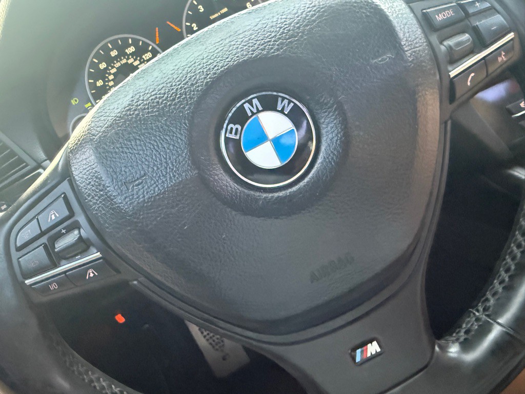 2011 BMW 5 Series Image 38