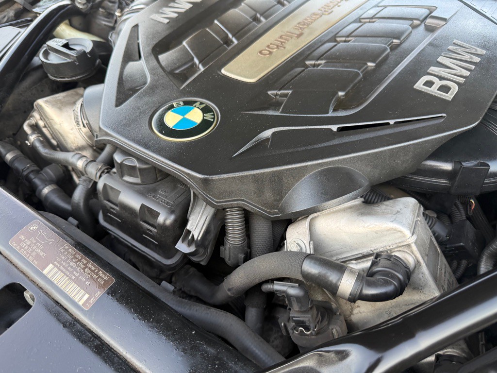 2011 BMW 5 Series Image 62