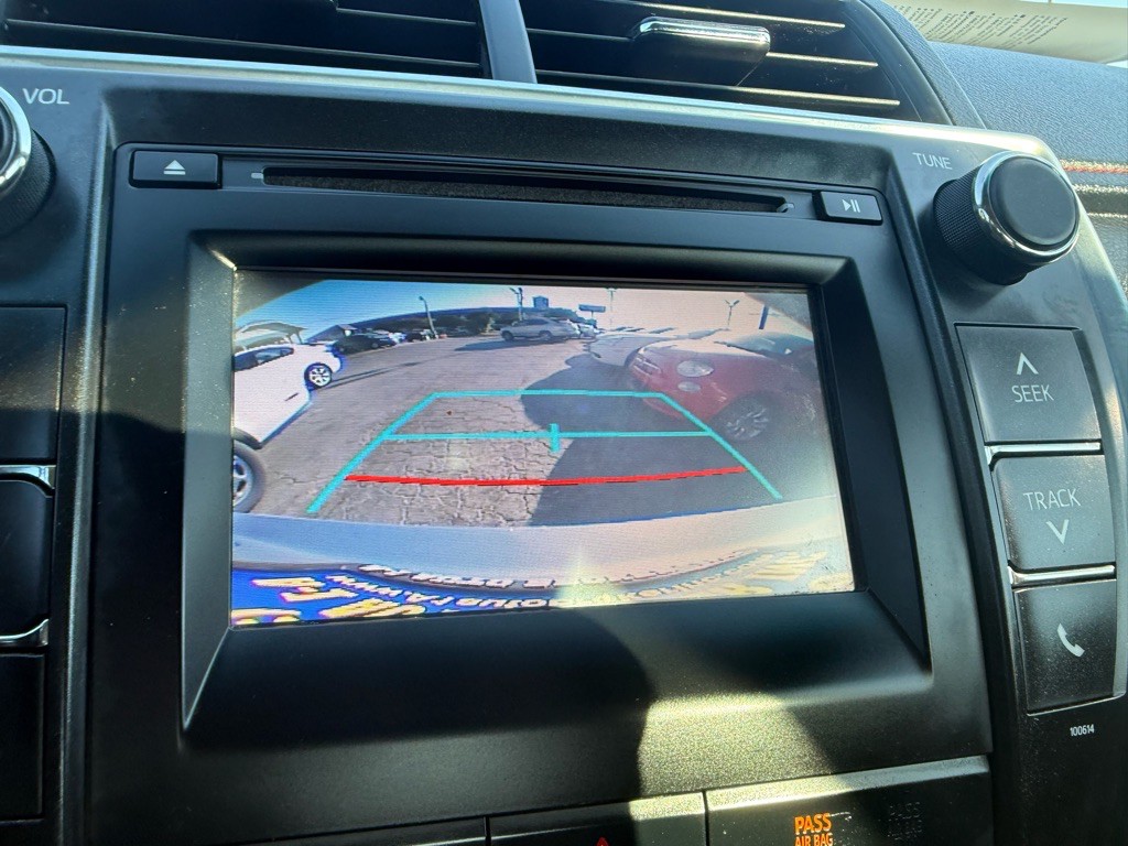 2016 Toyota Camry Image 24