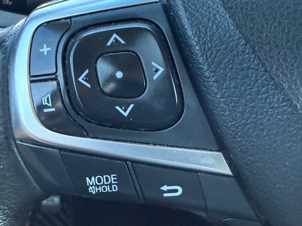 2016 Toyota Camry Image 33