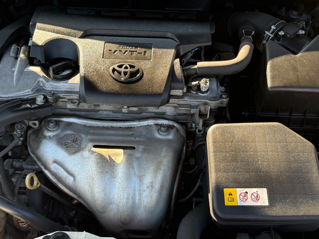 2016 Toyota Camry Image 41