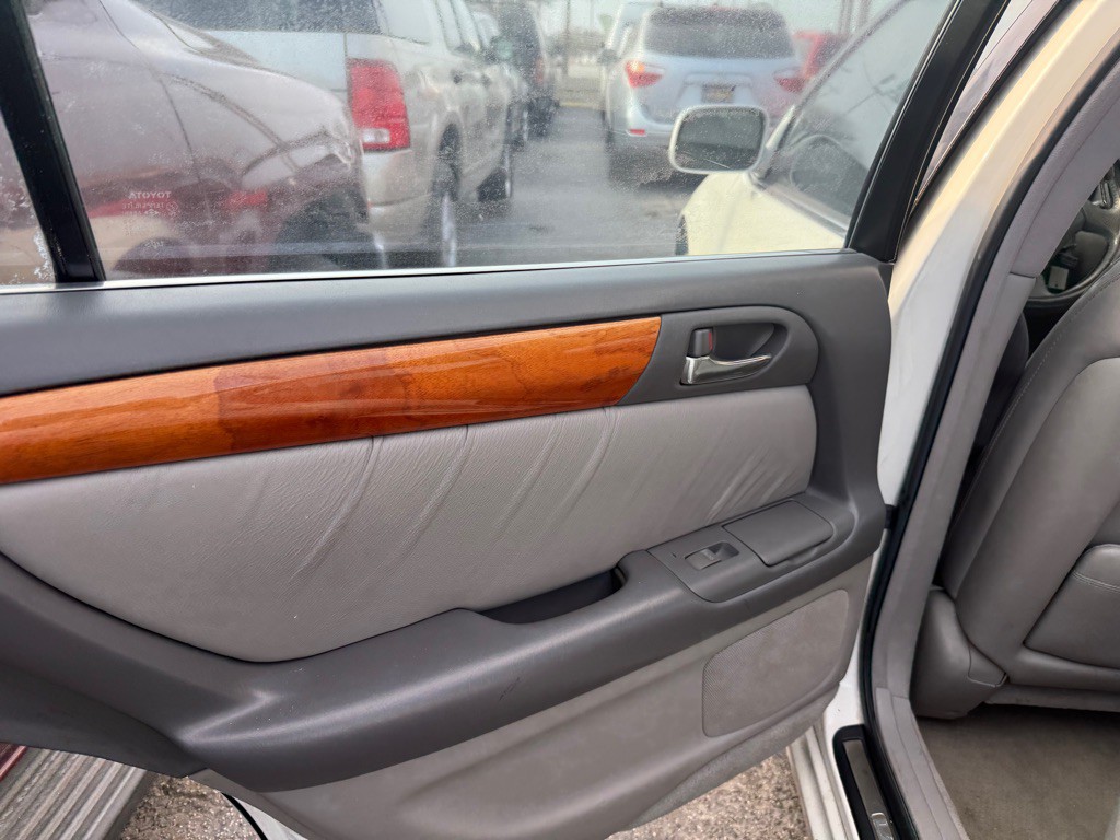 1999 Lexus GS Image 10