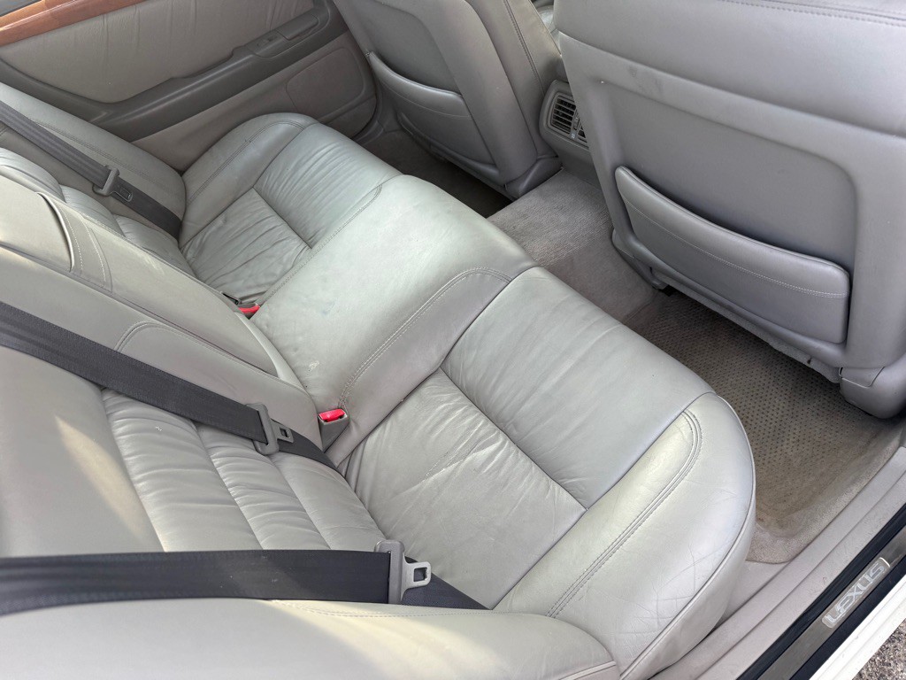 1999 Lexus GS Image 11