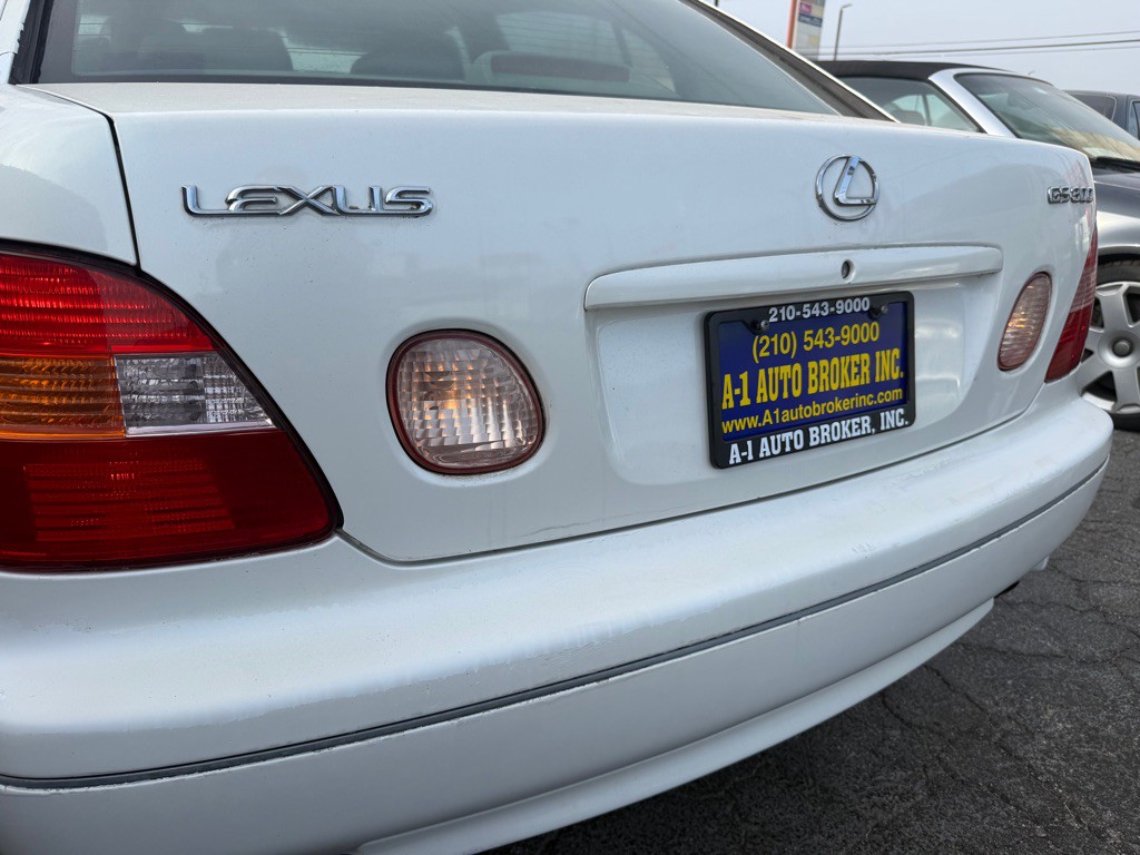 1999 Lexus GS Image 16