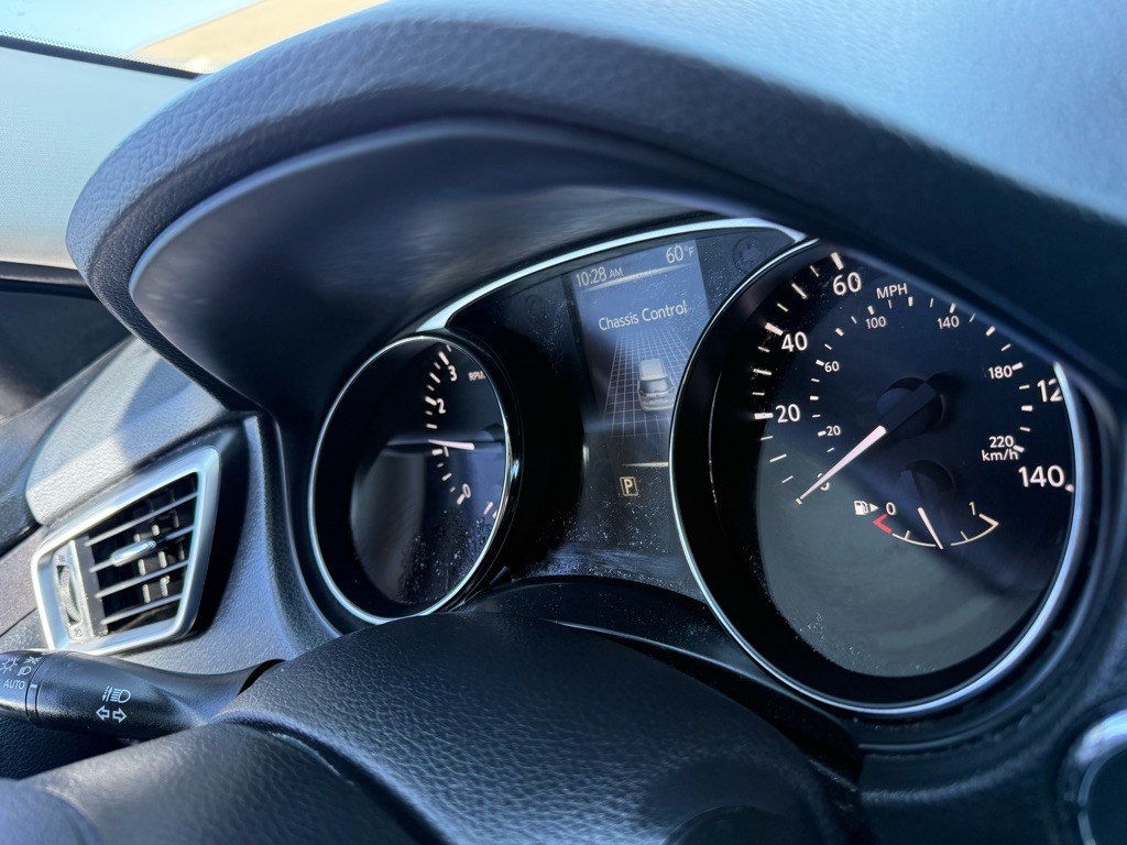 2015 Nissan Rogue Image 8