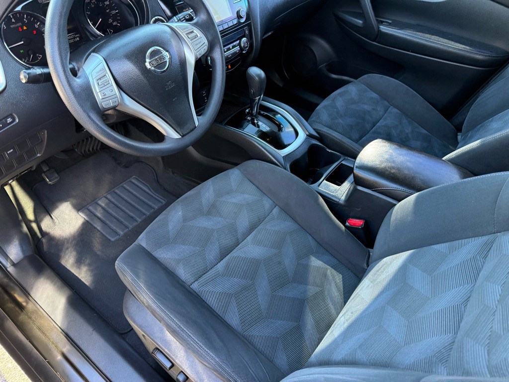 2015 Nissan Rogue Image 13