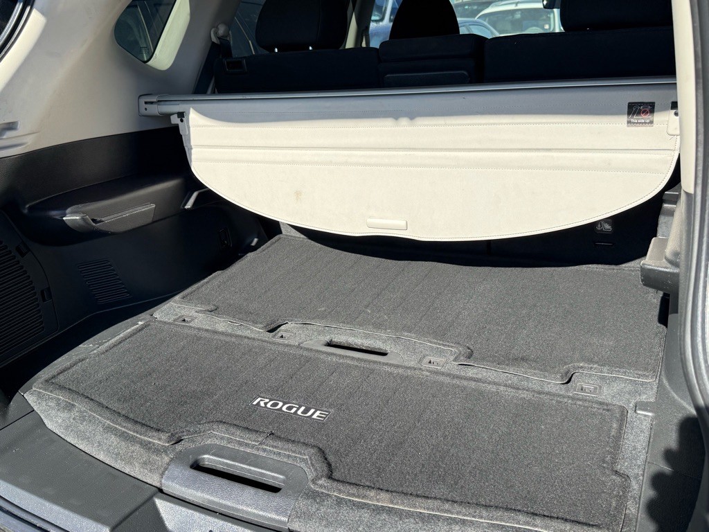 2015 Nissan Rogue Image 18