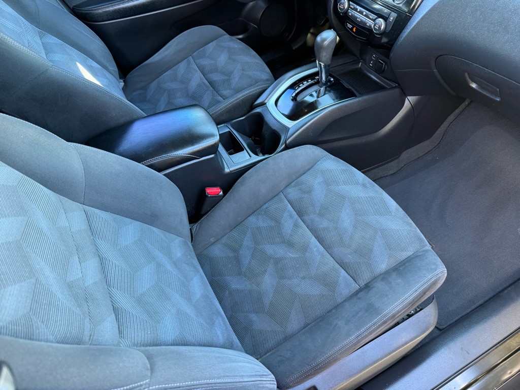 2015 Nissan Rogue Image 20