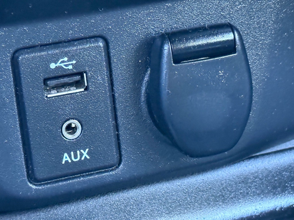 2015 Nissan Rogue Image 33