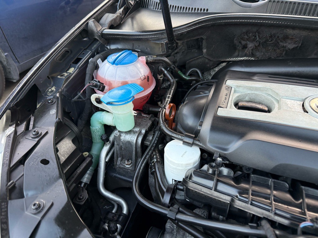 2011 Volkswagen GTI Image 12