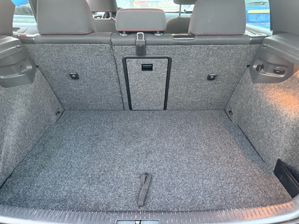 2011 Volkswagen GTI Image 20