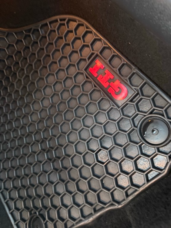 2011 Volkswagen GTI Image 23