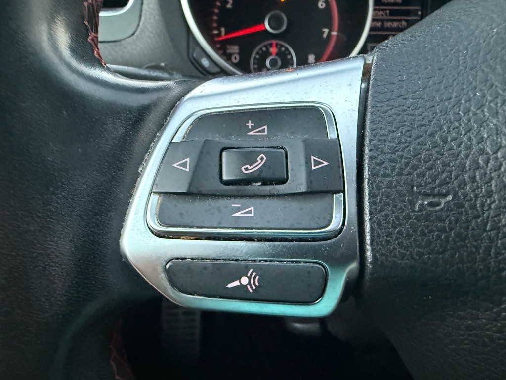 2011 Volkswagen GTI Image 44