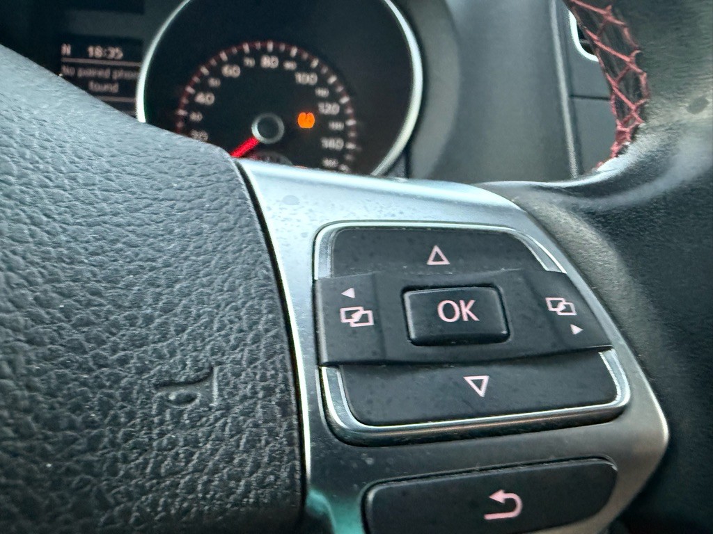 2011 Volkswagen GTI Image 45