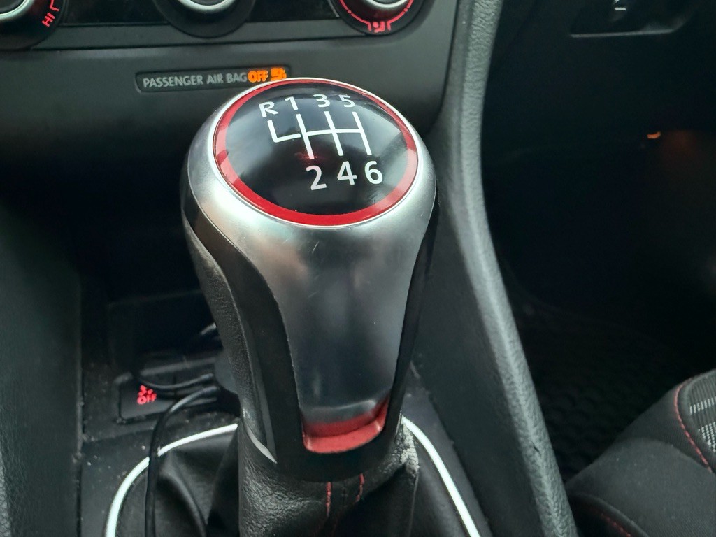 2011 Volkswagen GTI Image 46